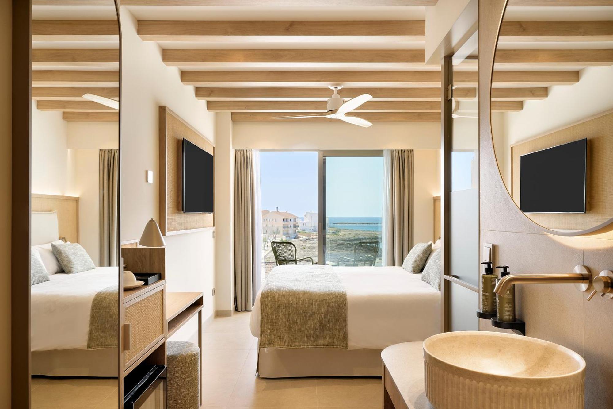 Отель Iberostar Selection Es Trenc -New Opening- Колонья Сант Джордин Экстерьер фото