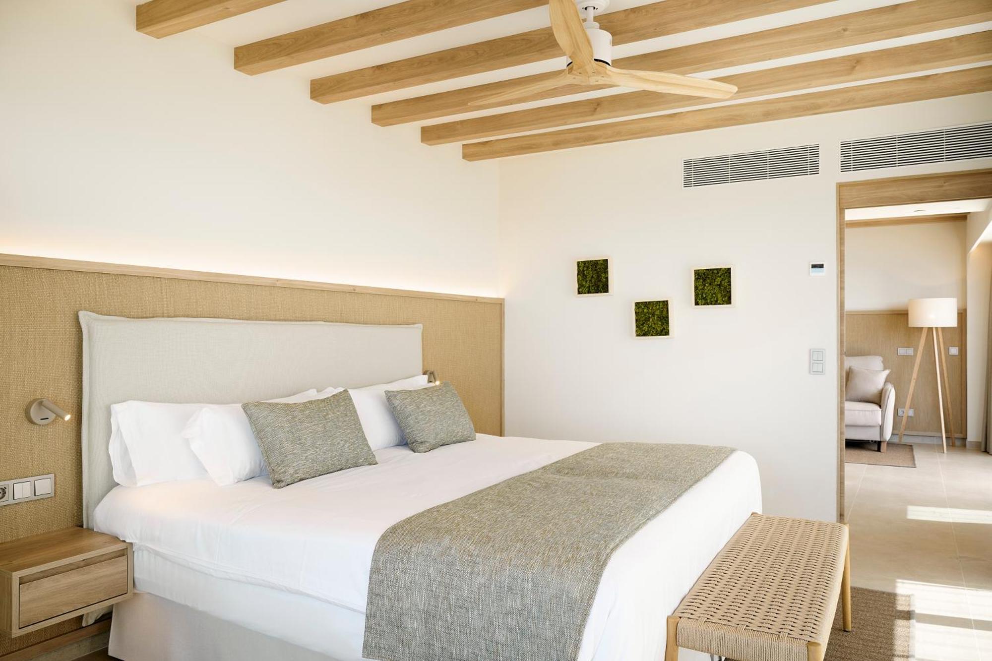 Отель Iberostar Selection Es Trenc -New Opening- Колонья Сант Джордин Экстерьер фото